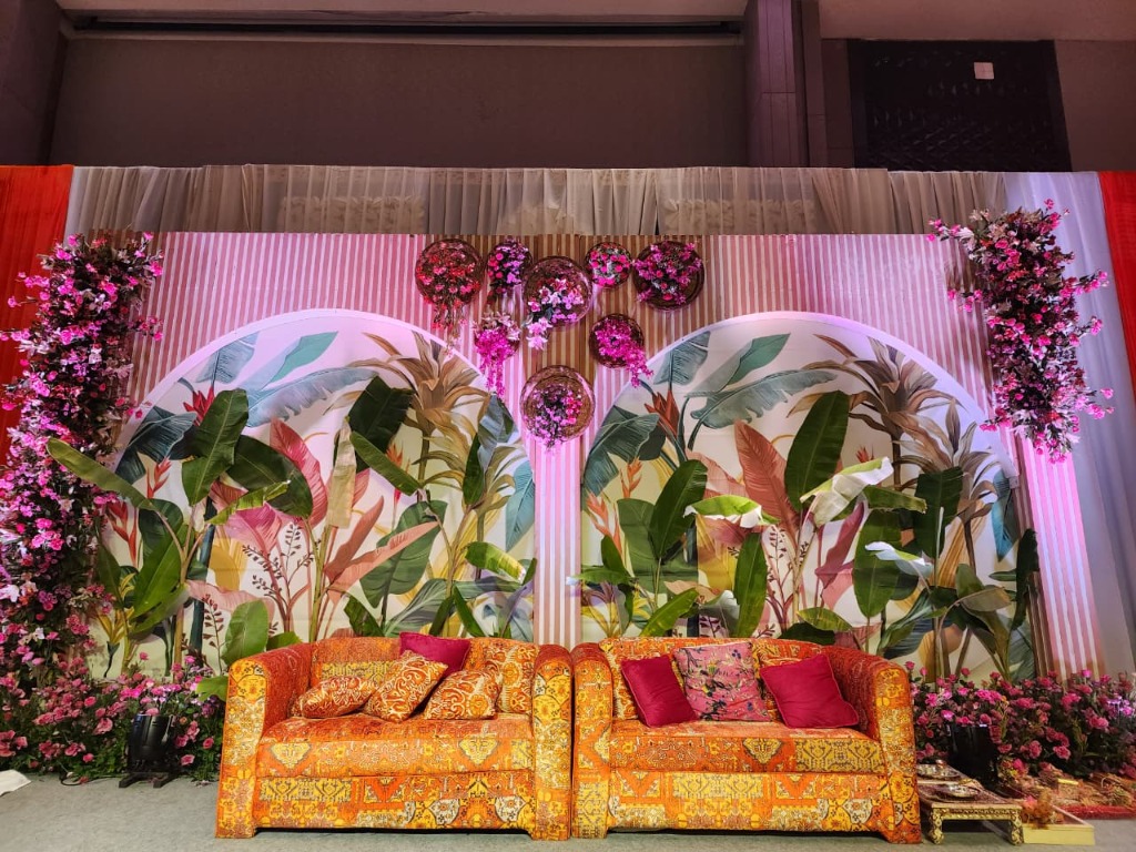 Grand Floral Stage